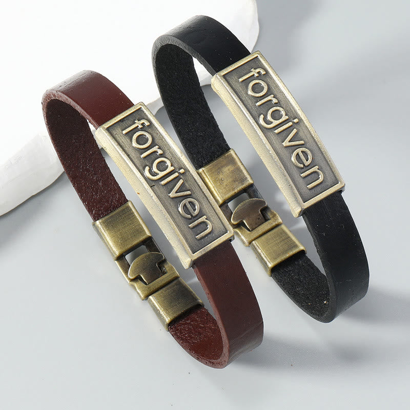 Christianartworkshop Bracelet Forgiven en cuir bicolore avec accents en laiton vieilli : un rappel de la grâce divine - image 1