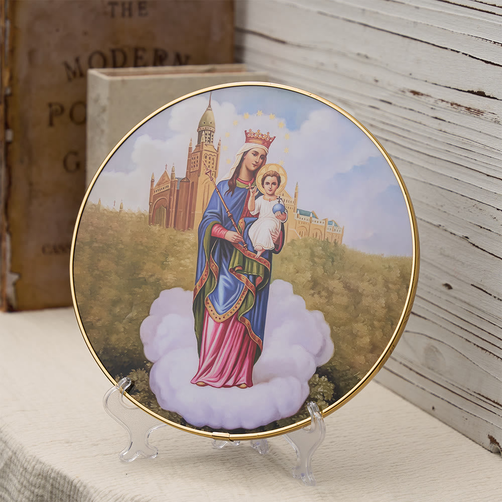 Christianartworkshop Ornement de bureau Vierge à l'Enfant avec fond cathédrale et bordure dorée : un symbole de la grâce mariale - image 1