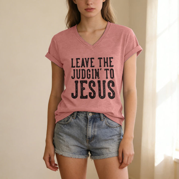 T-shirt à col en V imprimé « Laissez le jugement à Jésus » de Christianartworkshop - image 19