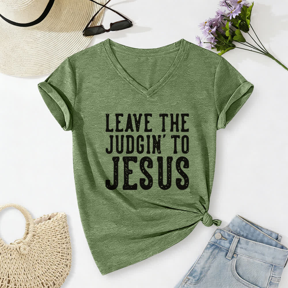 T-shirt à col en V imprimé « Laissez le jugement à Jésus » de Christianartworkshop - Vert olive - 2XL - image 12