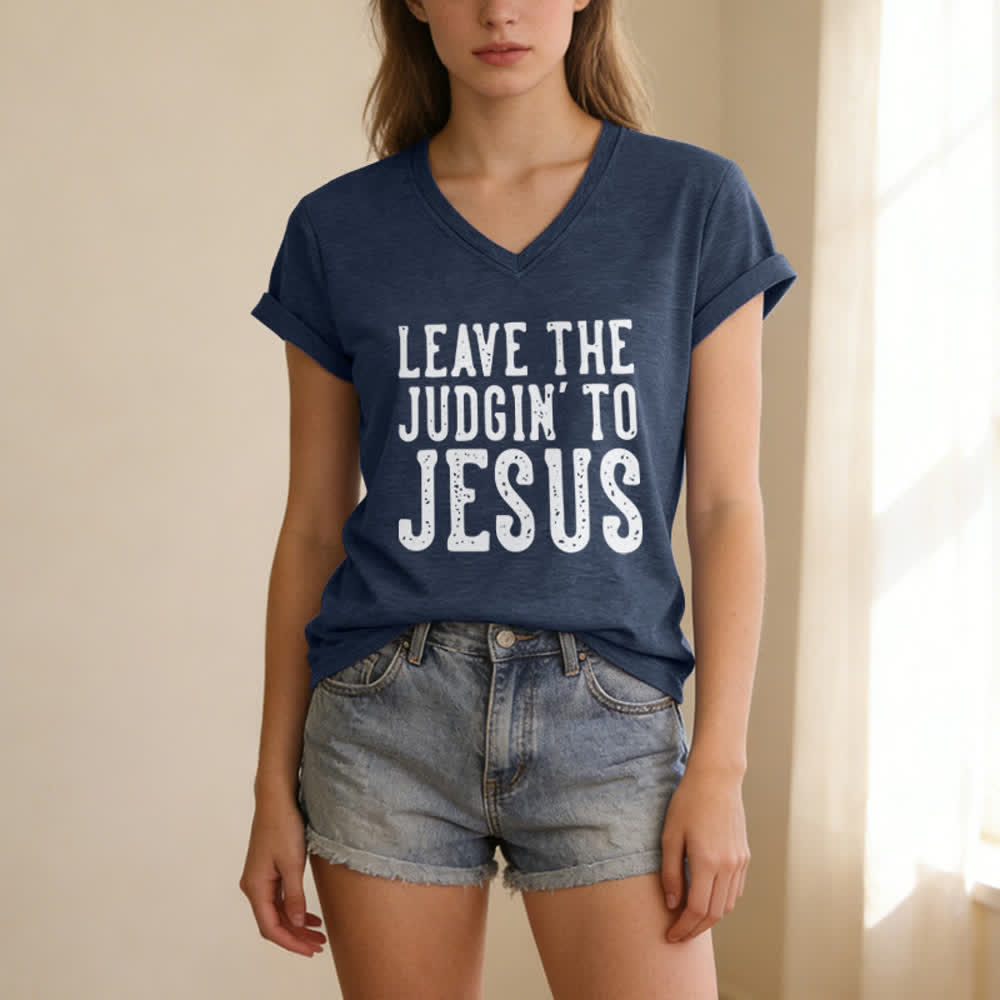T-shirt à col en V imprimé « Laissez le jugement à Jésus » de Christianartworkshop - image 17
