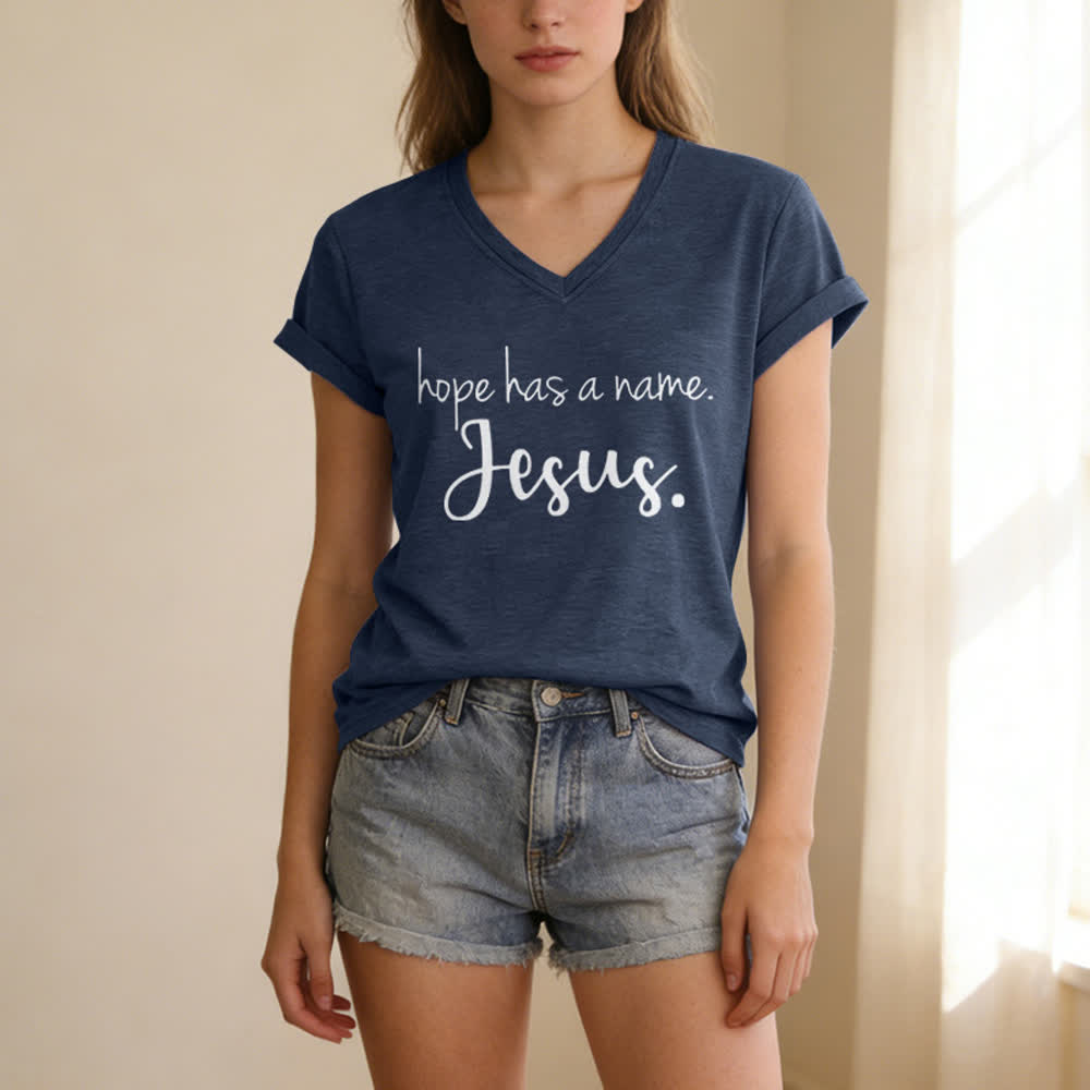 T-shirt à col en V imprimé « L'espoir a un nom » de Jésus , Christianartworkshop - image 17