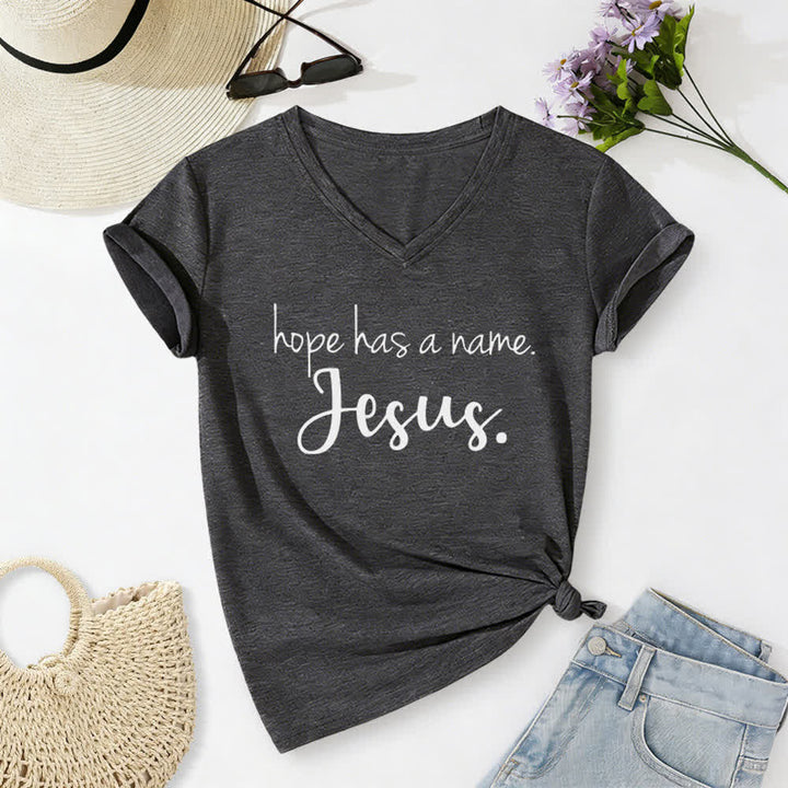 T-shirt à col en V imprimé « L'espoir a un nom » de Jésus , Christianartworkshop - Gris foncé - 2XL - image 6