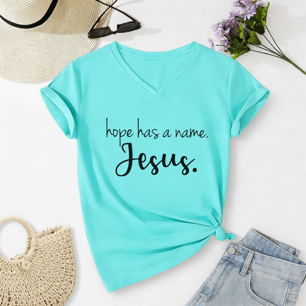 T-shirt à col en V imprimé « L'espoir a un nom » de Jésus , Christianartworkshop - Bleu ciel - 2XL - image 0