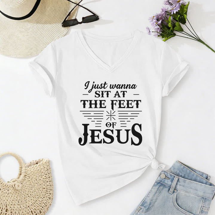 T-shirt à col en V imprimé « Je veux juste m'asseoir aux pieds de Jésus » de Christianartworkshop - Blanc - 2XL - image 4