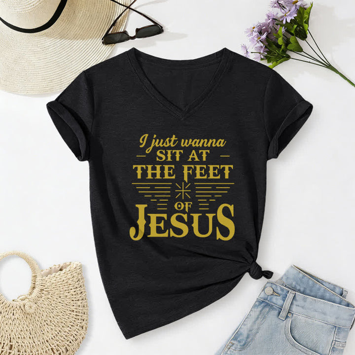 T-shirt à col en V imprimé « Je veux juste m'asseoir aux pieds de Jésus » de Christianartworkshop - Noir - 2XL - image 2