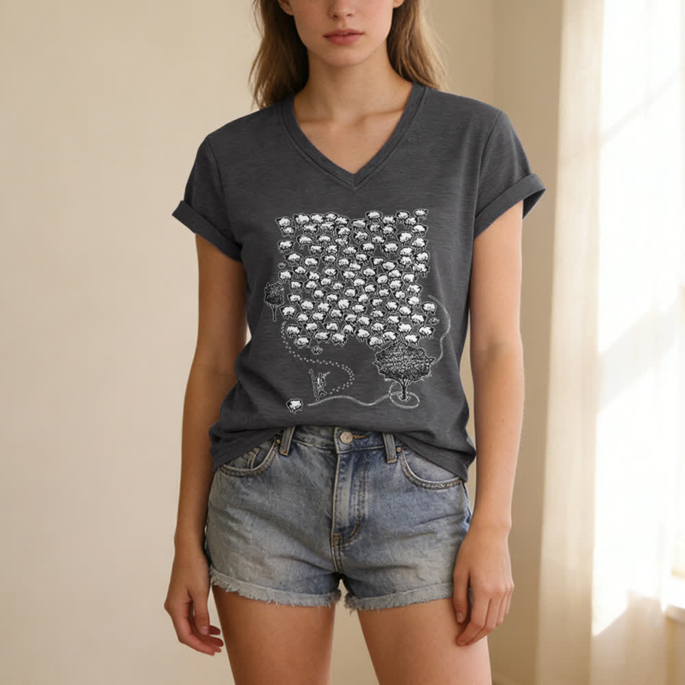 T-shirt à col en V imprimé graphique « Troupeau de moutons » de Christianartworkshop - image 7