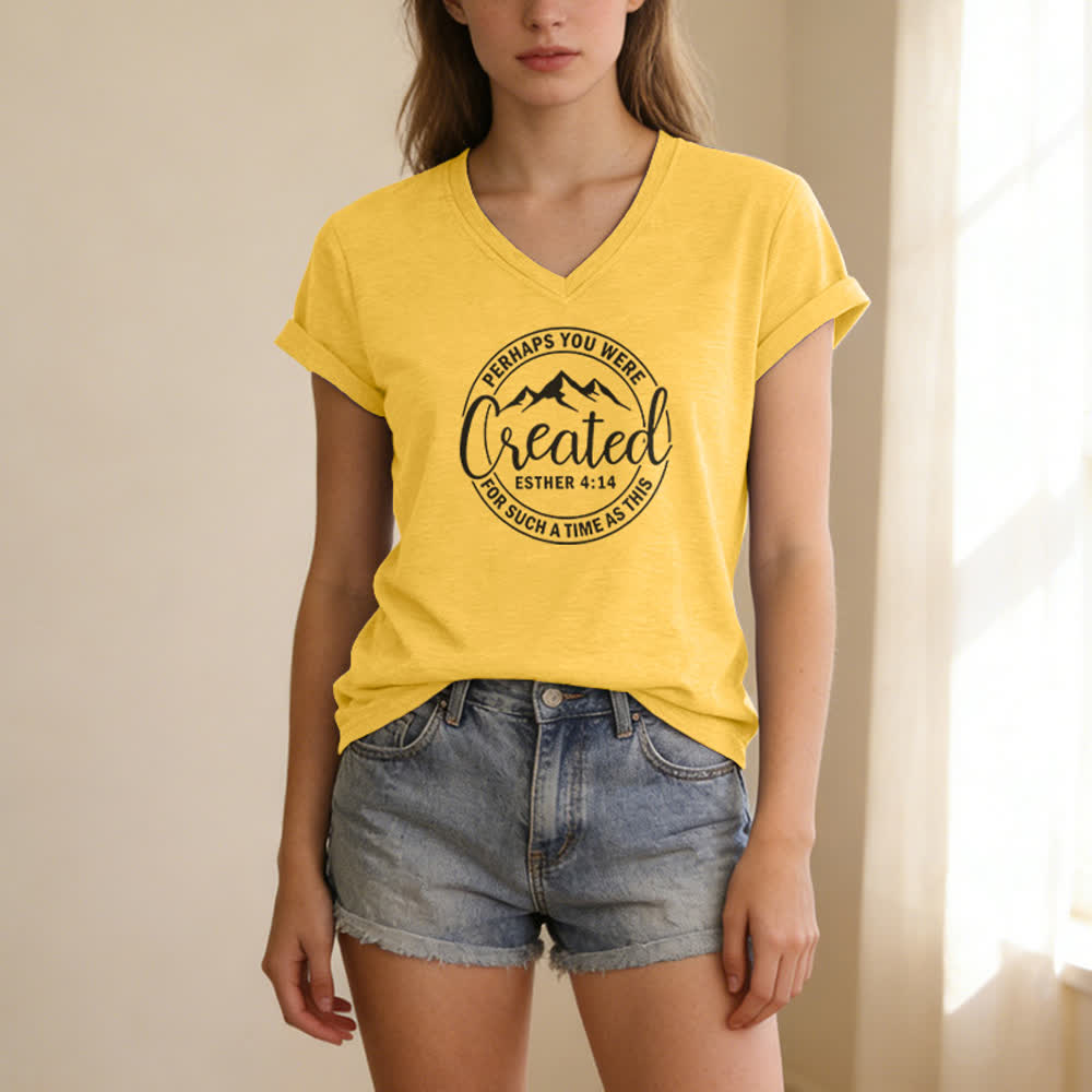 T-shirt à col en V imprimé « Peut-être as-tu été créée » pour femme de Christianartworkshop - image 11