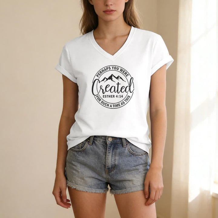 T-shirt à col en V imprimé « Peut-être as-tu été créée » pour femme de Christianartworkshop - image 5