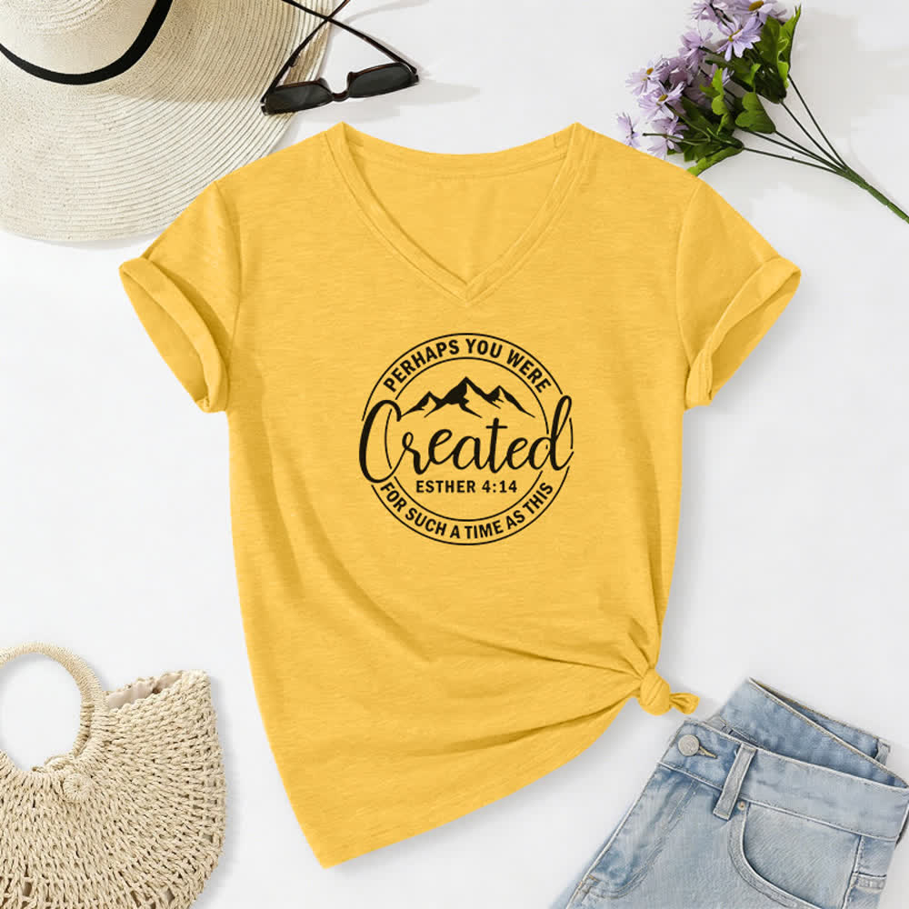 T-shirt à col en V imprimé « Peut-être as-tu été créée » pour femme de Christianartworkshop - Jaune - 2XL - image 10