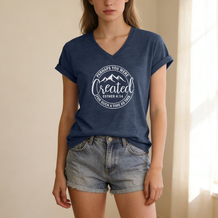 T-shirt à col en V imprimé « Peut-être as-tu été créée » pour femme de Christianartworkshop - image 1