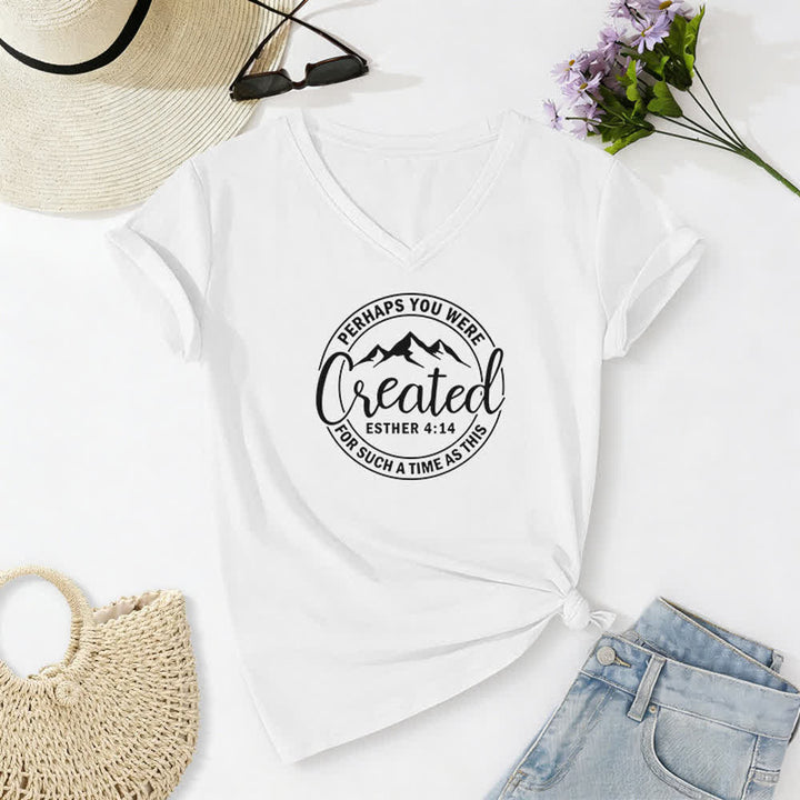 T-shirt à col en V imprimé « Peut-être as-tu été créée » pour femme de Christianartworkshop - Blanc - 2XL - image 4