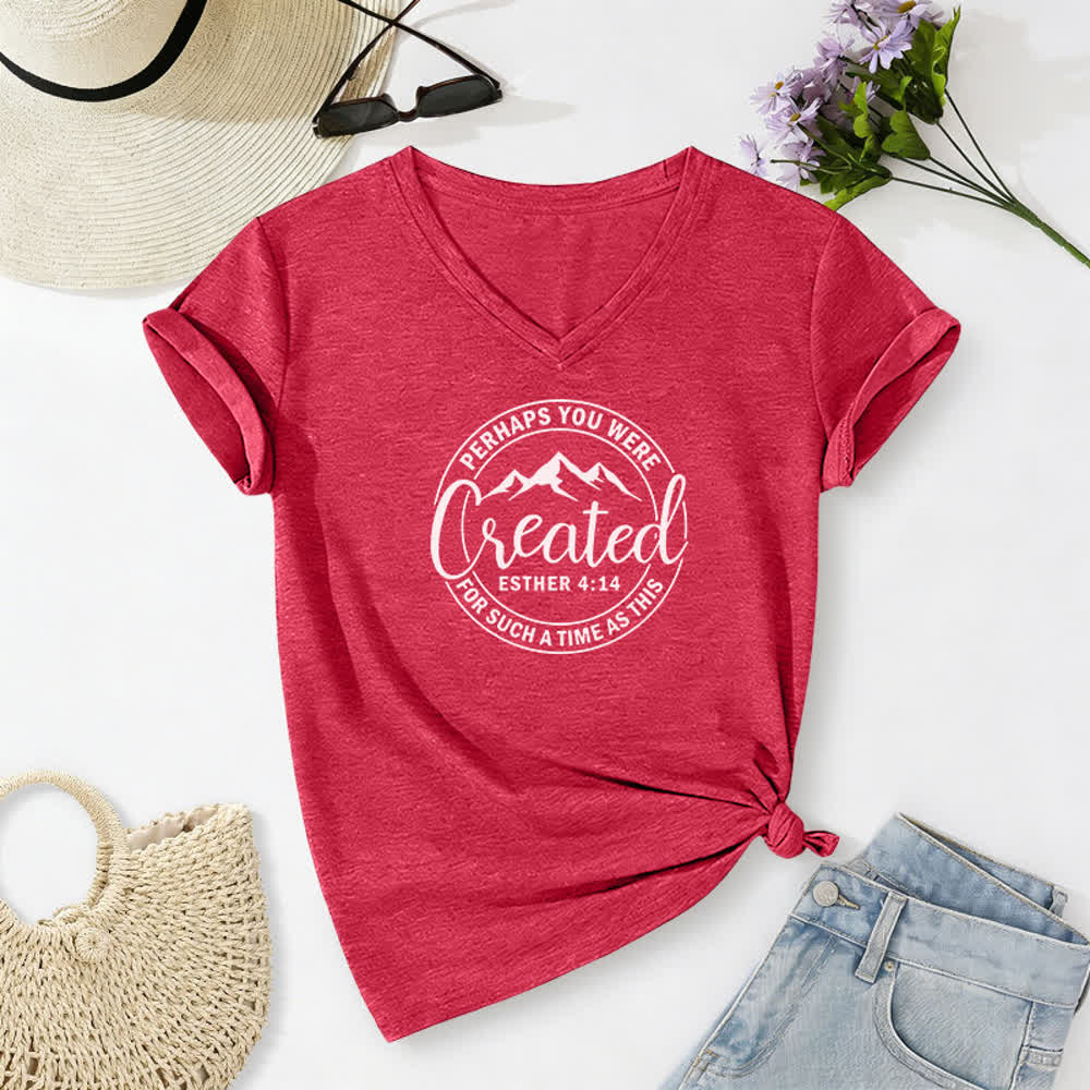 T-shirt à col en V imprimé « Peut-être as-tu été créée » pour femme de Christianartworkshop - Rouge - 2XL - image 20
