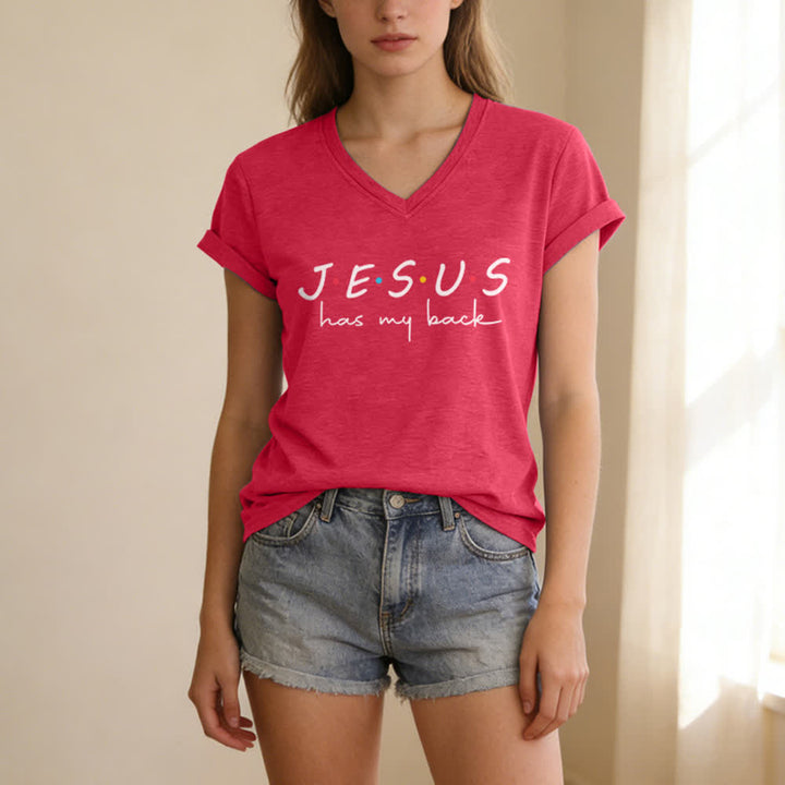T-shirt à col en V imprimé « Jésus me soutient » pour femmes de Christianartworkshop - image 23