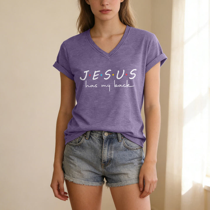 T-shirt à col en V imprimé « Jésus me soutient » pour femmes de Christianartworkshop - image 25