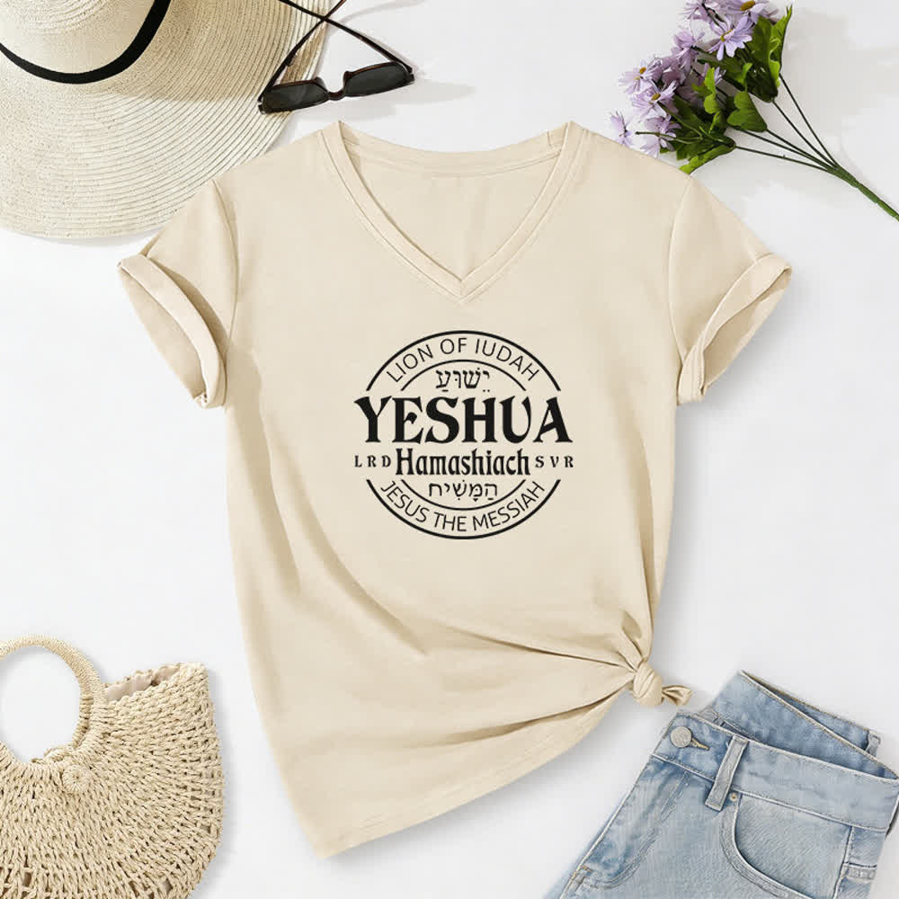 T-shirt décontracté à col en V imprimé Lion de Juda Yeshua pour femme de Christianartworkshop - Beige - 2XL - image 8