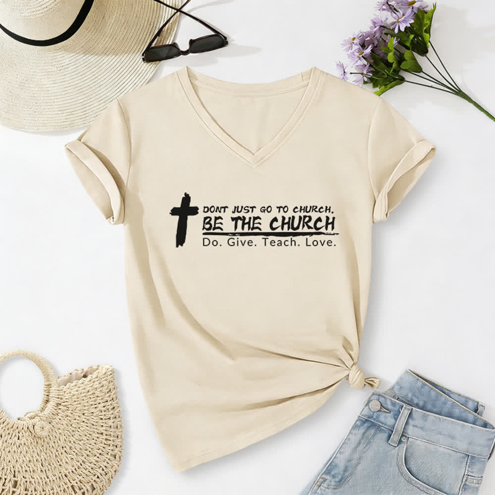 T-shirt décontracté à col en V pour femmes de Christianartworkshop « Ne vous contentez pas d'aller à l'église, soyez l'Église ». - Beige - 2XL - image 8