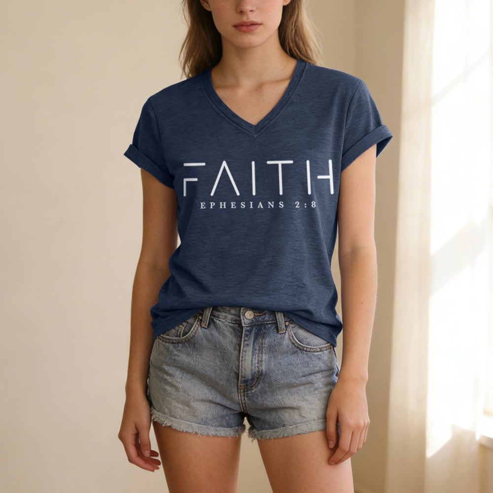 T-shirt décontracté à col en V imprimé « Foi » pour femme de Christianartworkshop - image 19