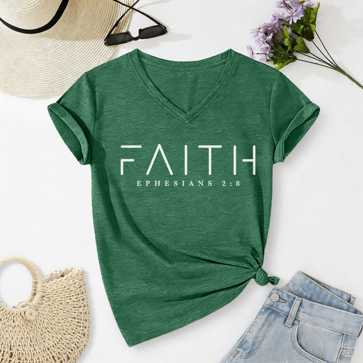 T-shirt décontracté à col en V imprimé « Foi » pour femme de Christianartworkshop - Vert foncé - 2XL - image 14