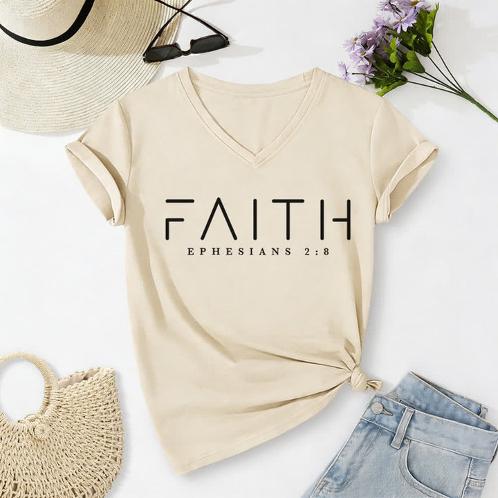T-shirt décontracté à col en V imprimé « Foi » pour femme de Christianartworkshop - Beige - 2XL - image 8