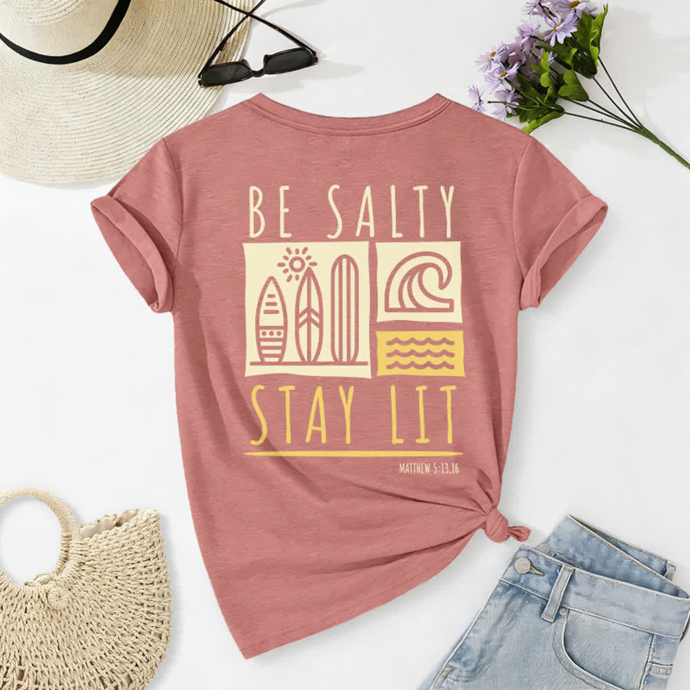 T-shirt décontracté à col en V imprimé « Be Salty Stay Lit » pour femme de Christianartworkshop - image 1