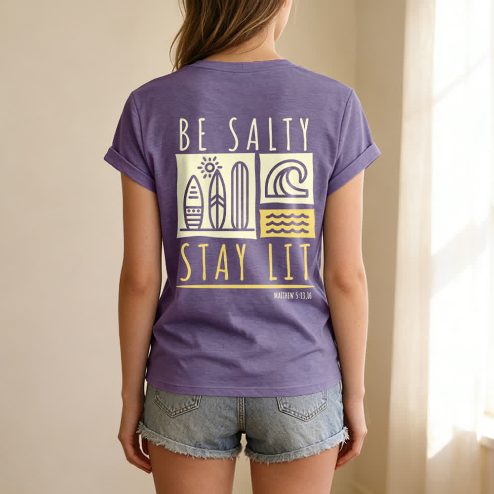 T-shirt décontracté à col en V imprimé « Be Salty Stay Lit » pour femme de Christianartworkshop - image 63