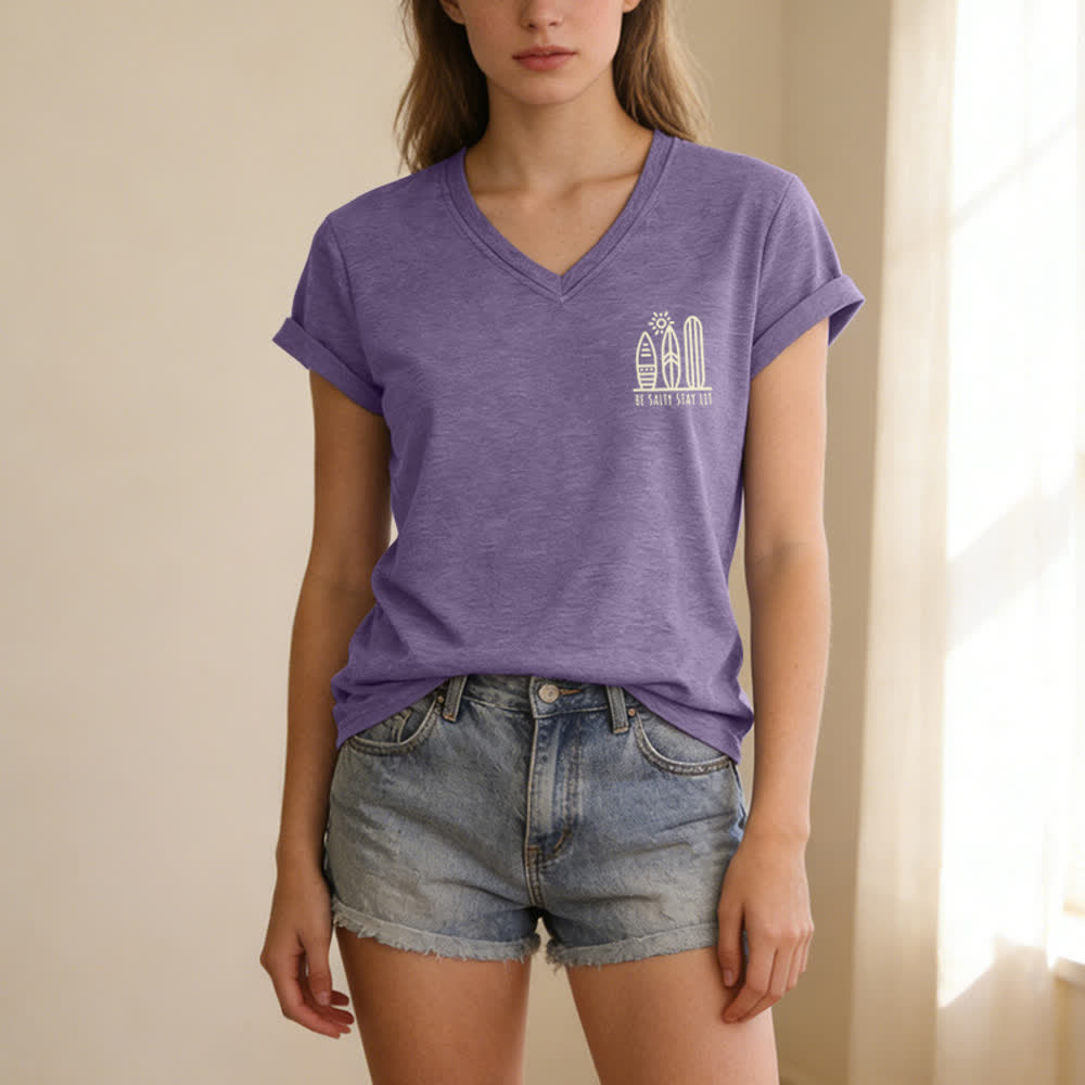 T-shirt décontracté à col en V imprimé « Be Salty Stay Lit » pour femme de Christianartworkshop - image 64