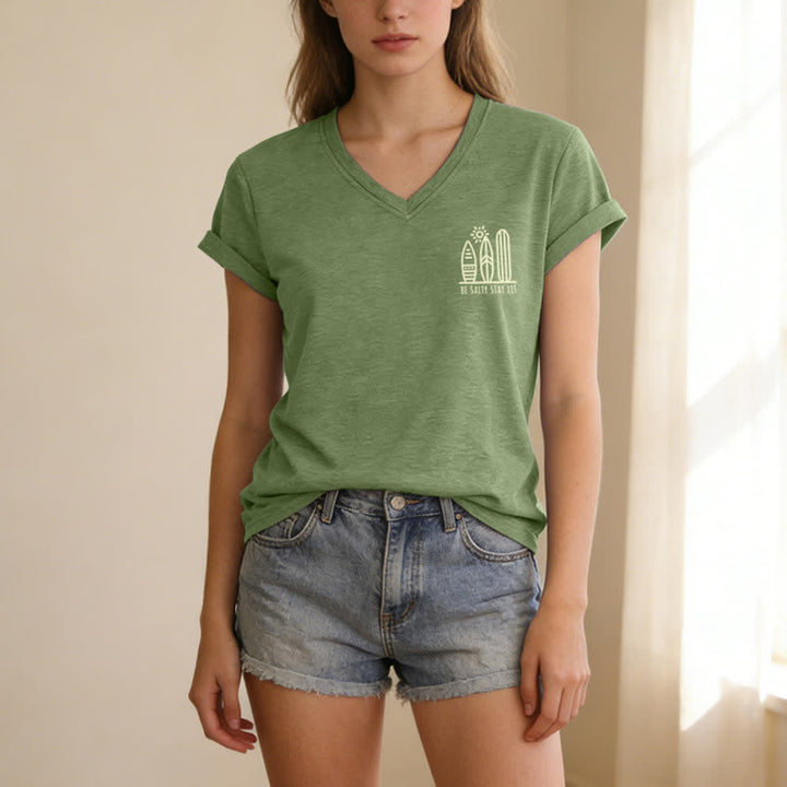 T-shirt décontracté à col en V imprimé « Be Salty Stay Lit » pour femme de Christianartworkshop - image 34