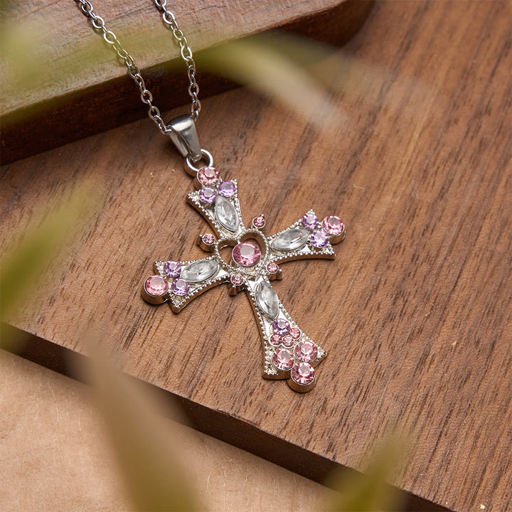 Christianartworkshop Collier croix en zircon rose et violet avec pendentif cœur : un symbole éclatant d’amour et de dévotion - image 6