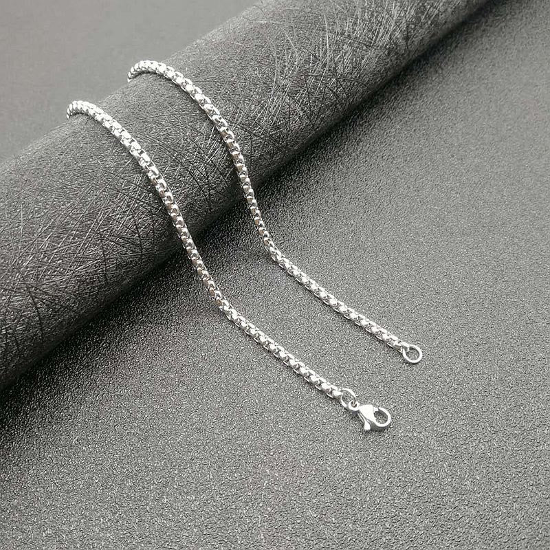 Christianartworkshop Collier pendentif tête de Jésus avec couronne d'épines et accents de zircon : un symbole de sacrifice et de grâce - image 5