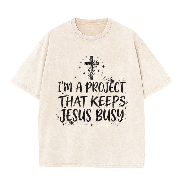 Christianartworkshop T-shirt unisexe délavé « Je suis un projet qui occupe Jésus » (Citation humoristique sur la foi) - Beige - 5XL - image 2