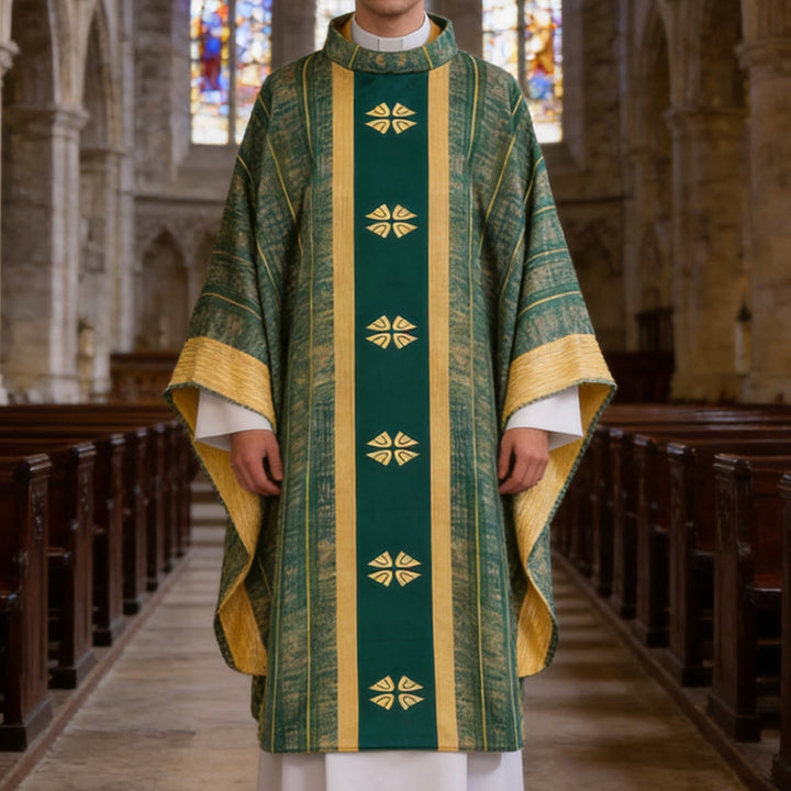 Christianartworkshop Chasuble traditionnelle du clergé avec panneau central et motifs floraux - Vert - Taille unique convenant à la plupart des personnes - image 9