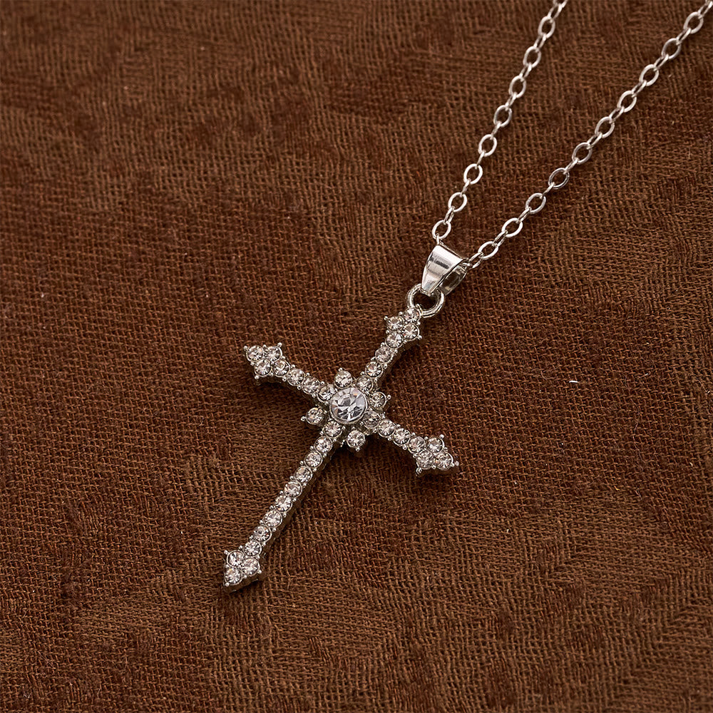 Christianartworkshop Collier pendentif croix raffiné incrusté de zircon avec pierre centrale : un emblème de dévotion silencieuse - Croix - image 0