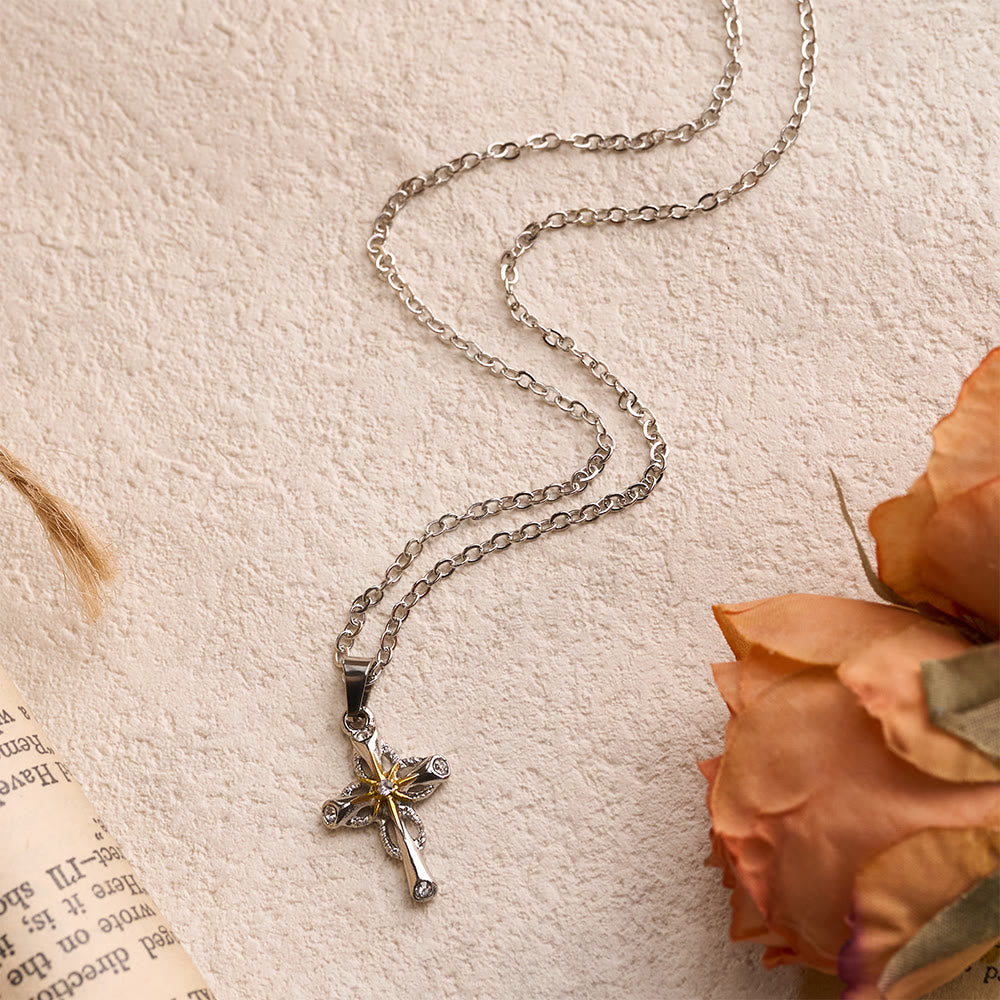 Christianartworkshop Collier délicat en forme de croix avec centre en forme d'étoile et chaîne fine : un symbole quotidien d'espoir et de direction. - image 4