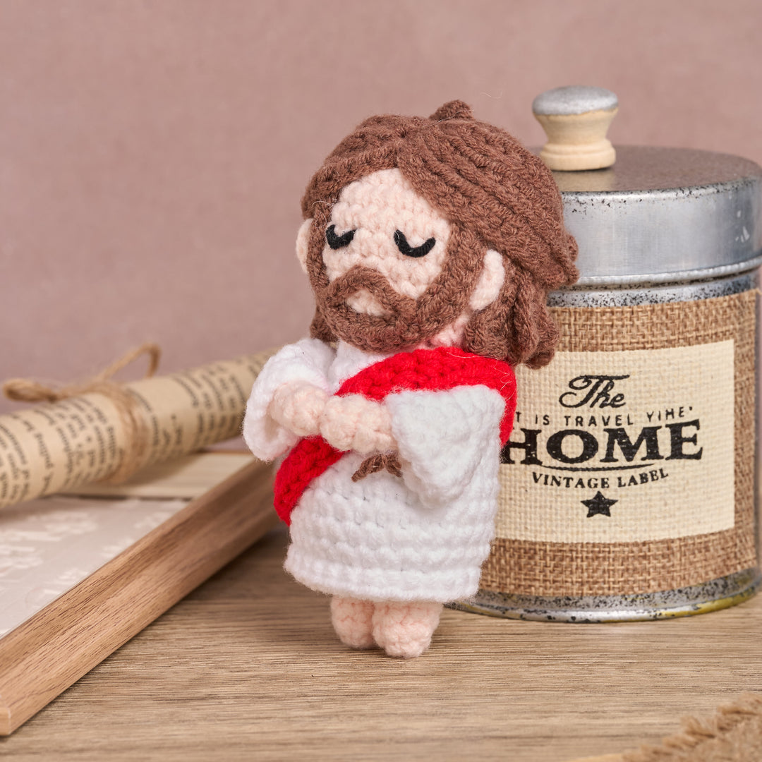 Christianartworkshop Pednant de voiture Jésus Amigurumi au crochet fait à la main : un symbole de confort divin - image 6