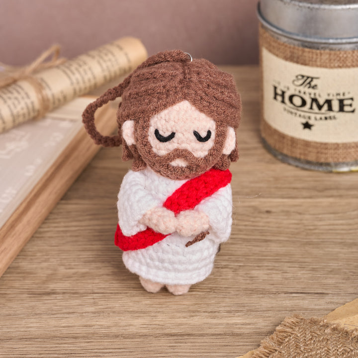 Christianartworkshop Pednant de voiture Jésus Amigurumi au crochet fait à la main : un symbole de confort divin - image 4