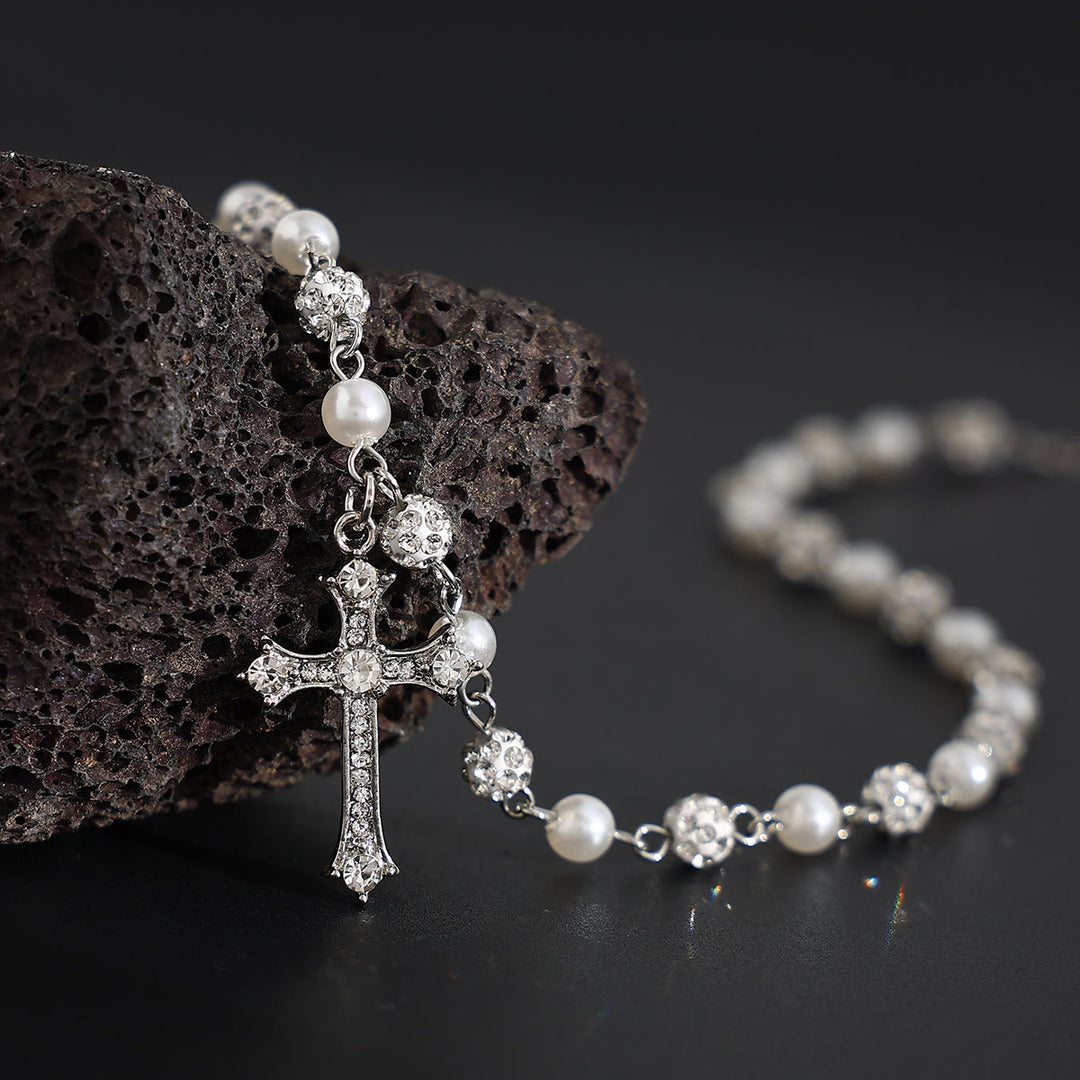 Christianartworkshop Collier croix en perles alternant perles et cristaux pavés : un symbole de dévotion sacrée - Croix - image 0