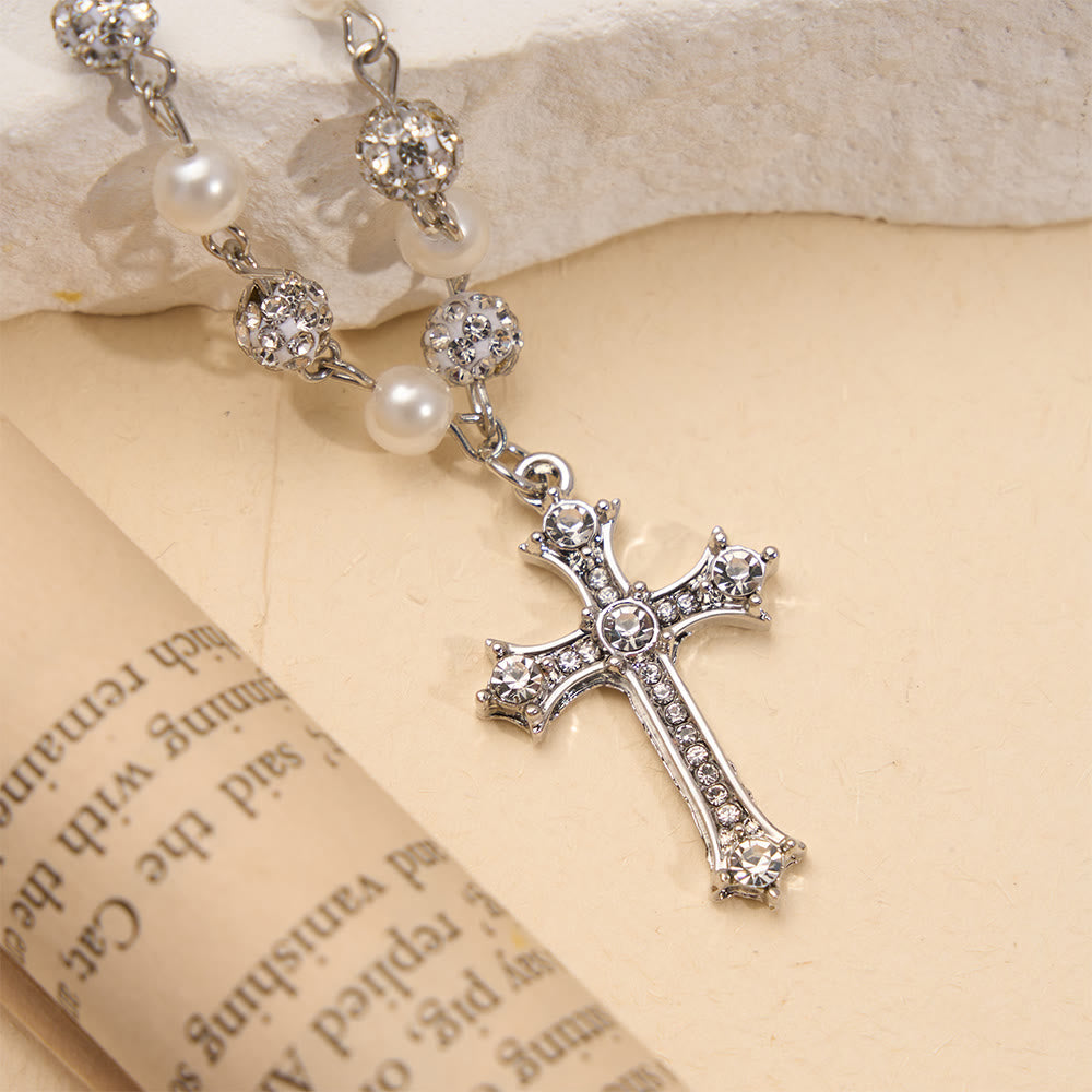 Christianartworkshop Collier croix en perles alternant perles et cristaux pavés : un symbole de dévotion sacrée - image 5