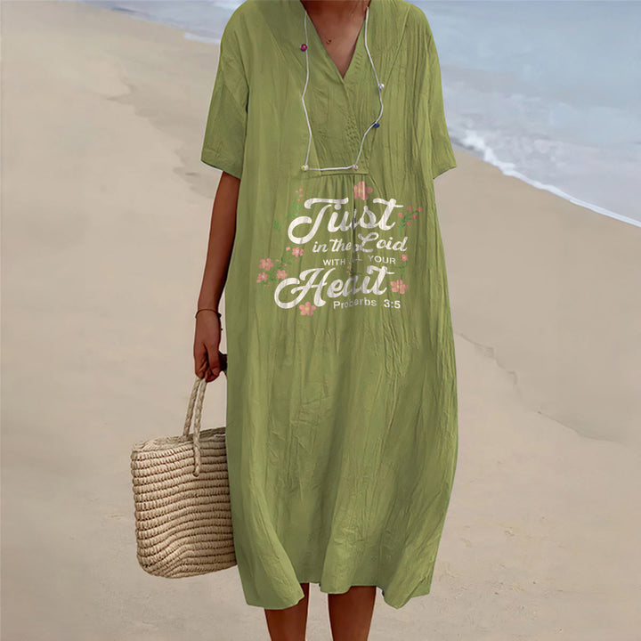 Christianartworkshop Fais confiance au Seigneur de tout ton cœur Proverbes 3:5 Robe midi fleurie à col en V - Vert olive - 4XL - image 0