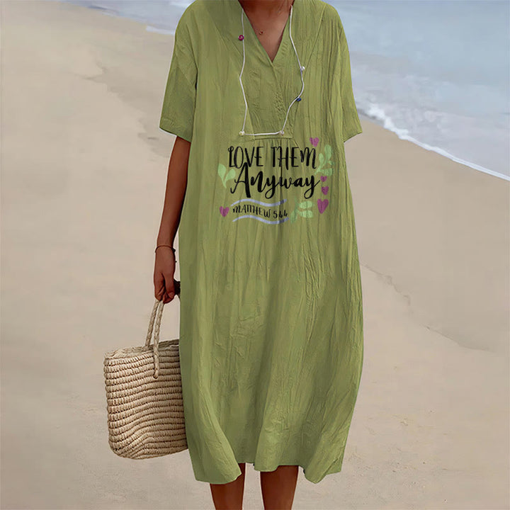 Christianartworkshop « Aimez-les quand même » Matthieu 5:44 Robe midi à manches courtes et col en V, imprimé cœur et feuilles - Vert olive - 4XL - image 3