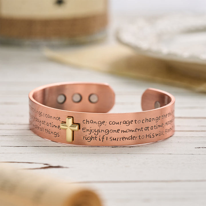 Christianartworkshop Bracelet manchette en cuivre gravé de la Prière de la Sérénité et orné d'une croix incrustée d'or : symbole de sérénité et d'abandon. - image 5