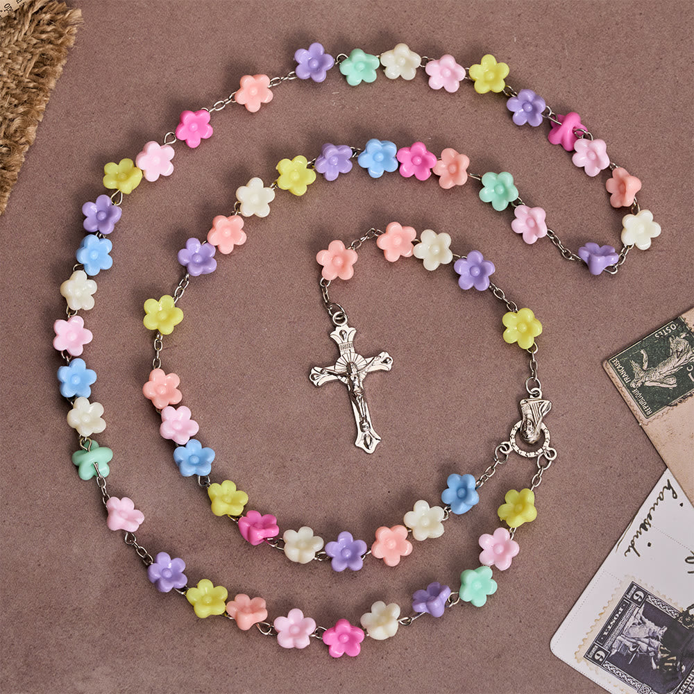 Christianartworkshop Chapelet de dévotion en perles massives en forme de fleur à cinq pétales, orné d'une médaille de la Vierge Marie en relief et d'un crucifix antique détaillé. - image 1