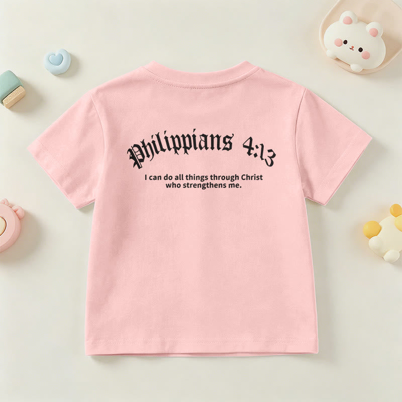 Christianartworkshop Philippiens 4:13 T-shirt enfant à manches courtes avec croix sur le devant et au dos, police gothique - image 69