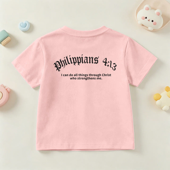 Christianartworkshop Philippiens 4:13 T-shirt enfant à manches courtes avec croix sur le devant et au dos, police gothique - image 69
