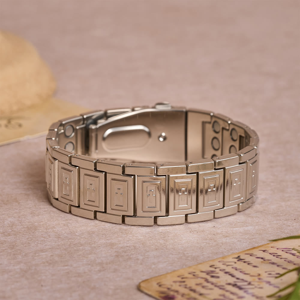 Christianartworkshop Bracelet à maillons de style bracelet de montre avec croix en relief en creux sur chaque maillon rectangulaire - Argent - image 7