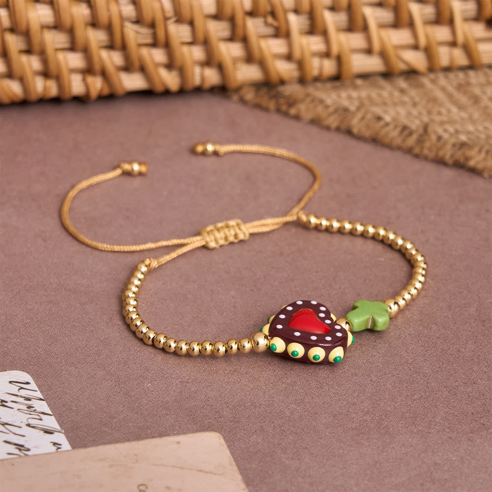 Christianartworkshop Bracelet ajustable en perles dorées, orné d'un cœur sacré décoré à la main, d'une petite croix et d'un motif de dessin animé. - image 9