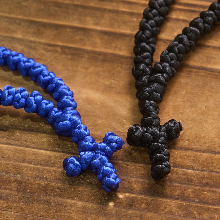 Collier à 100 nœuds de bénédiction avec croix bleue et noire de Christianartworkshop : symbole précieux de la bénédiction divine - image 7