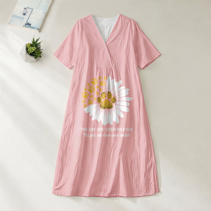 Christianartworkshop Robe midi à manches courtes et col en V à imprimé marguerites et pattes « Le jour où Dieu créa les chiens » - Rose - 4XL - image 11