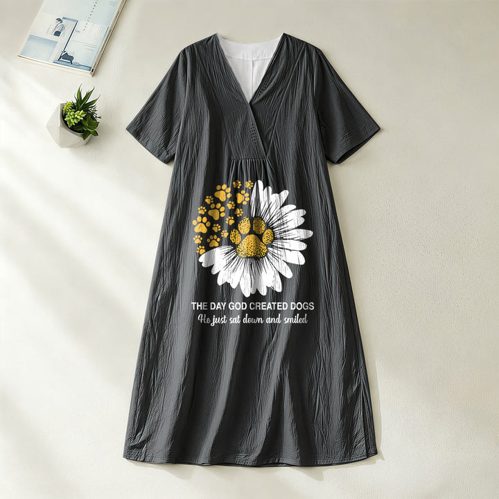 Christianartworkshop Robe midi à manches courtes et col en V à imprimé marguerites et pattes « Le jour où Dieu créa les chiens » - Noir - 4XL - image 3