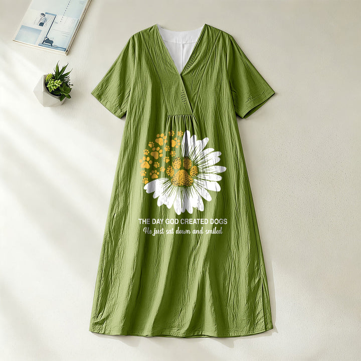 Christianartworkshop Robe midi à manches courtes et col en V à imprimé marguerites et pattes « Le jour où Dieu créa les chiens » - Vert olive - 4XL - image 7